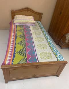 3.5×6.5 size single wooden bed for sale