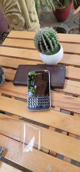 Blackberry Q20 1