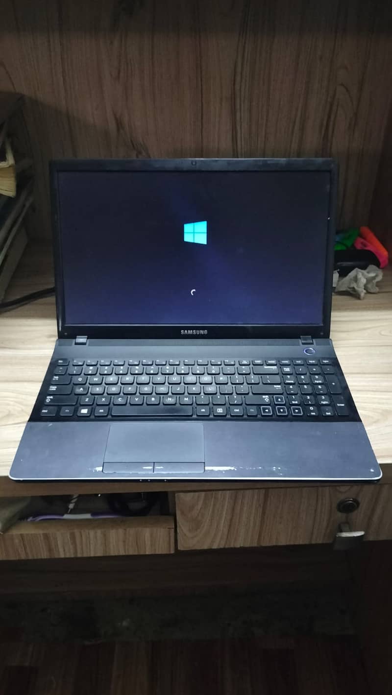 SAMSUNG LAPTOP 2