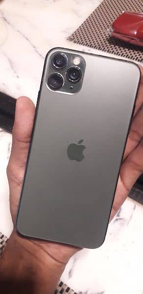 iPhone 11 Pro Max 1