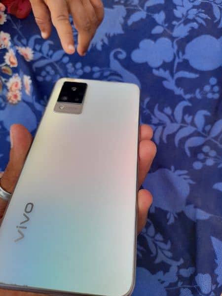 vivo v21 with original charger 12/128gb 10