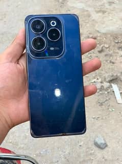 Infinix hot 40 8+256 only phone 0