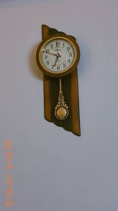 Fancy wall clock 0