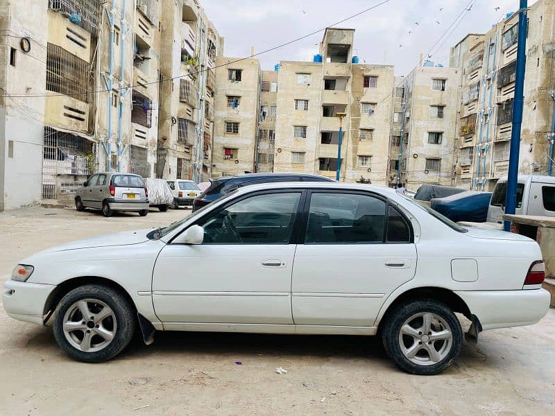 Toyota Corolla indus XE 1999 1