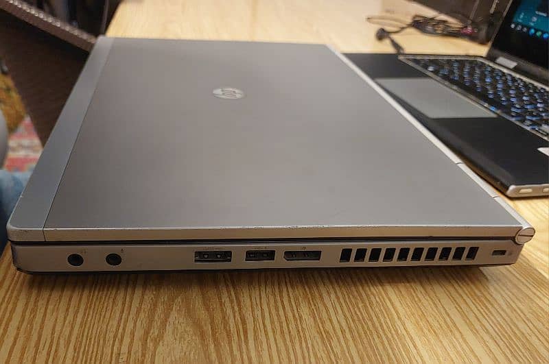 Hp Elite book 8470p 1