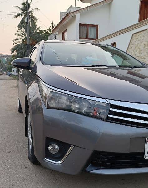 Toyota Corolla GLI automatic model 2016 5