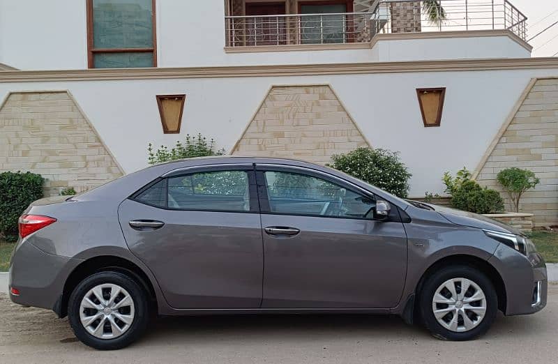 Toyota Corolla GLI automatic model 2016 7