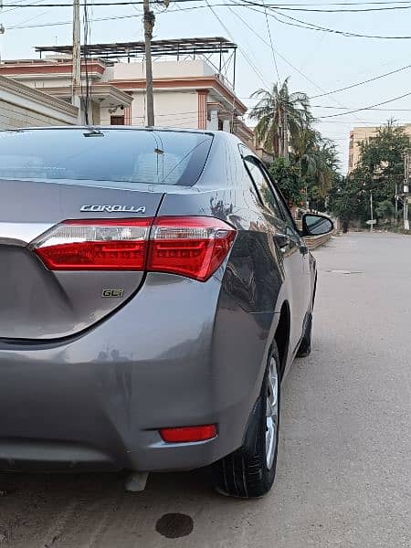 Toyota Corolla GLI automatic model 2016 11