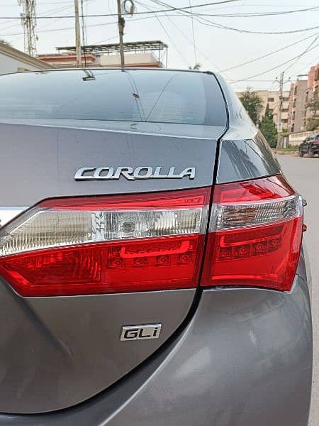 Toyota Corolla GLI automatic model 2016 17