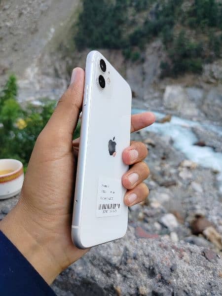 iphone 11 128GB non PTA JV 97 health 10/10 condition 5