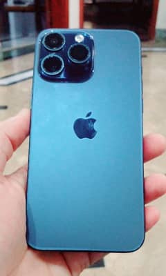 I Phone 15 Pro Max 256 gb titanium blue.