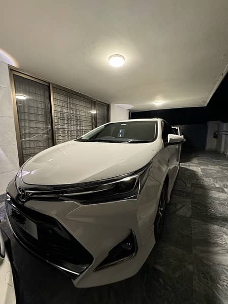 Toyota Altis Grande 2022 1