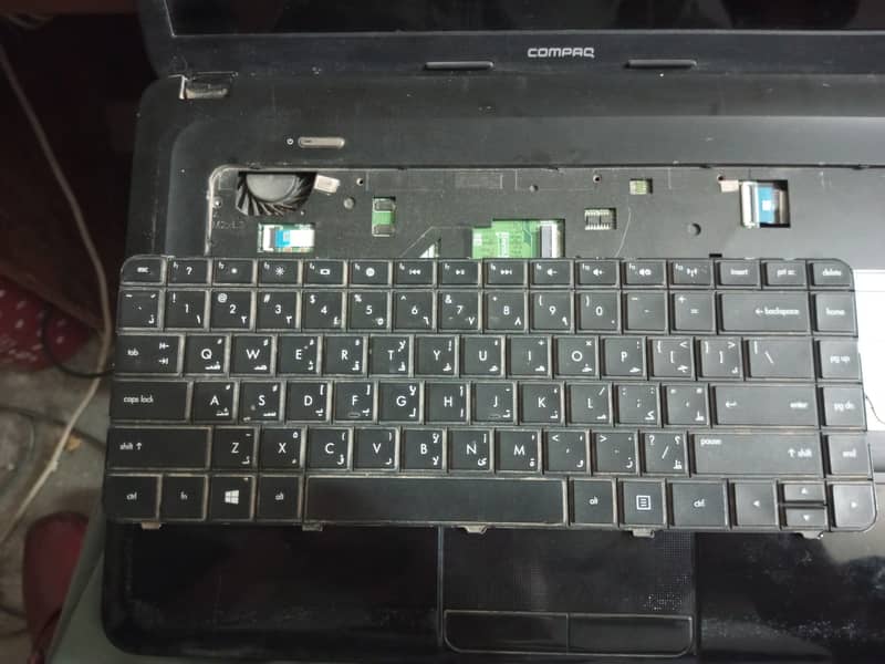 compaq CQ58 laptop 2