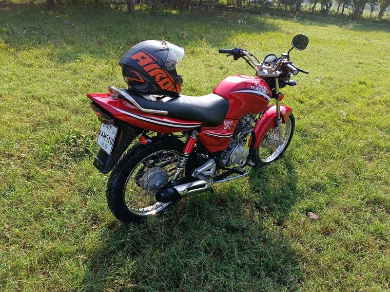 ravi piaggio 125 , exchng suzuki gs 150se yamaha ybr ybz ybr G honda 2