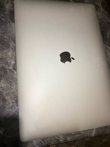 MacBook Pro 2016 15 inch 16/512 1