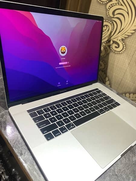 MacBook Pro 2016 15 inch 16/512 7