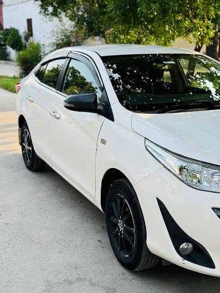 Toyota Yaris 2021 1.5cc 5