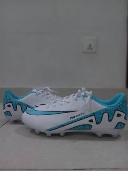 Nike football cleats limited URGENT SALE 1