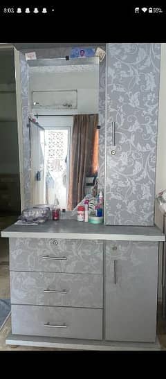 dressing table