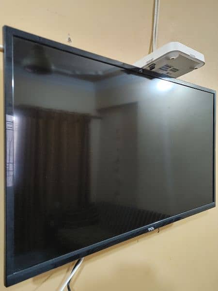 TCL 32 inch normal TV 6