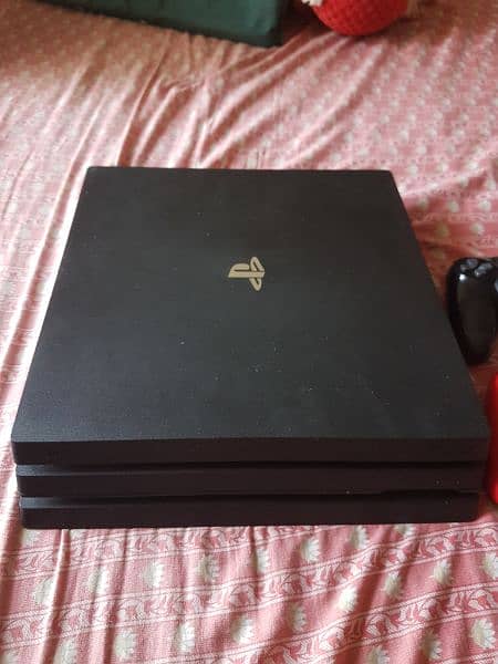 PS4 Pro 1 TB with 2 original controllers 0