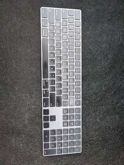 Apple magic 2 space grey wireless Bluetooth rechargeable keyboard