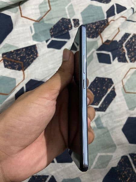 Vivo V21 ( 8 Gb, 128 Gb ) With complete Box 2