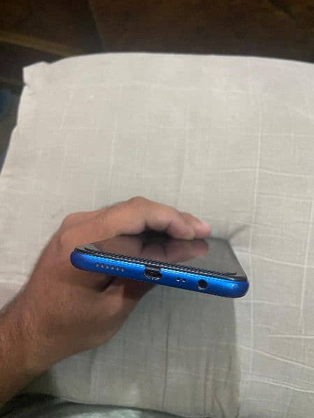 OPPO mobile 3 / 32 Ram 10 by 9 condition 2