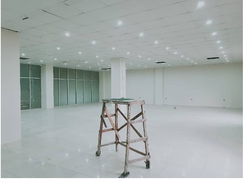 Area 3000 Square Feet Office Available For Rent Very Low Rent With Real Pictures Main Boulevard Road Gulberg 3 Lahore 4