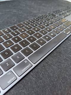 Apple magic 2 space grey wireless Bluetooth rechargeable keyboard