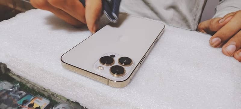 I phone 13pro max JV 128 Gold 1