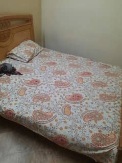 Queen size matress 6.5×5.5