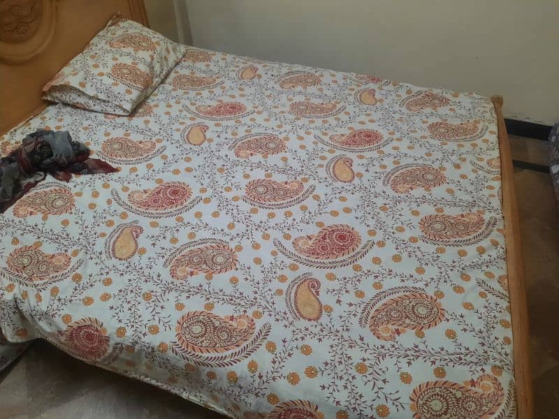 Queen size matress 6.5×5.5 1