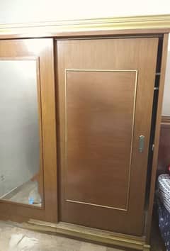 Wardrobe / Almari, sliding door good condition karachi