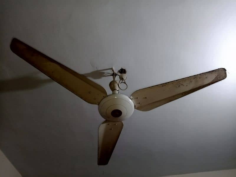 Celling Fan Running Good Condition For Sale 0