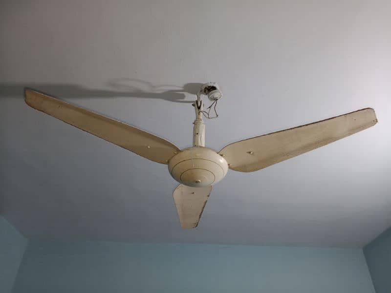 Celling Fan Running Good Condition For Sale 1