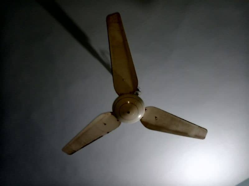 Celling Fan Running Good Condition For Sale 3