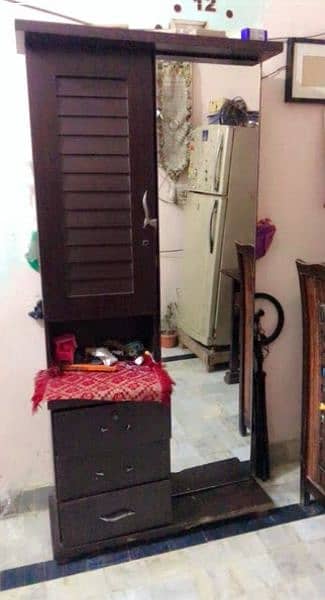 dressing table for sale. . . 3