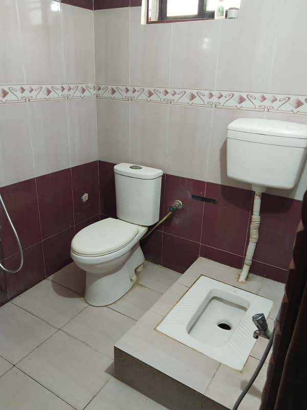 Ghouri town pH 4A Ground floor water electrity Gass Available 6