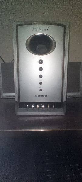 Platinum micronics woofer with good sound and base 2