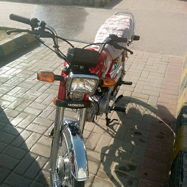 I am seeling my Moter cycle Honda CD-70 Model 2024 1