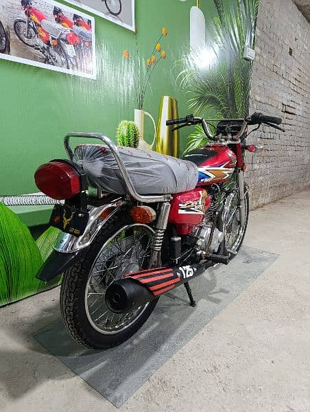 2019 model 125 7