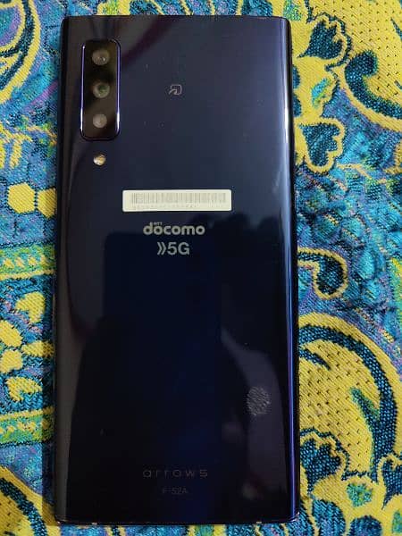 docomo 5G (Model F52A) 1