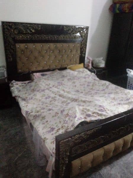 10/10 condition bed set for sell 1