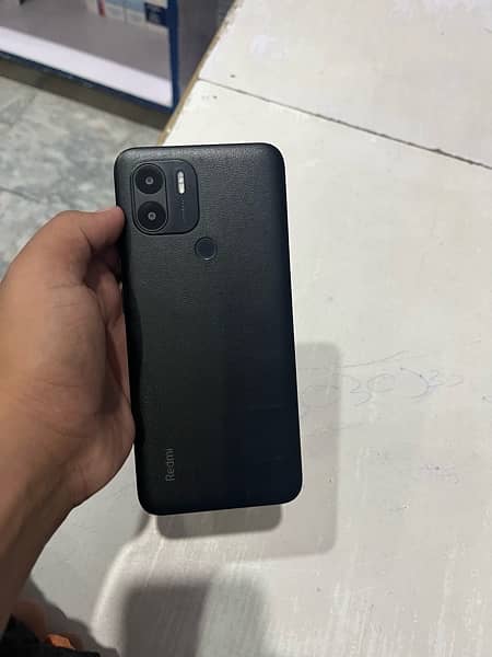 redmi a2plus 10/9condition Ram3 memory64 box charger all ok 2