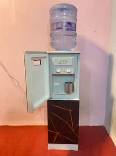 NG Water Dispanser With Small Fridge