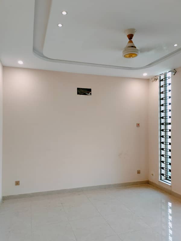 8 Marla upper portion available for rent in bahria enclave 7