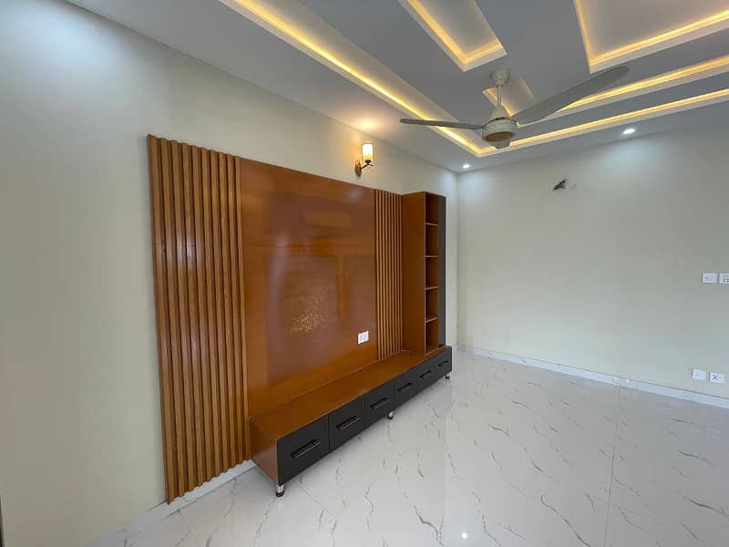 Brand New 10 Marla House For Rent In Top City 20