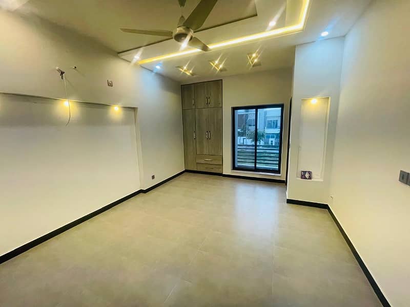 Brand New 10 Marla House For Rent In Top City 28