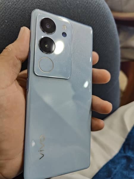 Vivo V29 /12+8GB RAM/256 Memory 5